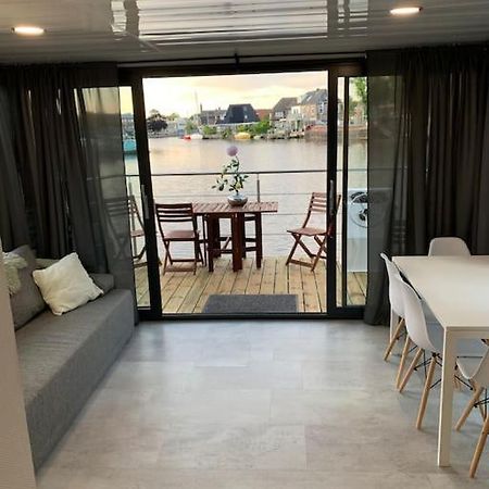 Unique New Houseboat Moored 4 Apartman Zwartsluis Kültér fotó