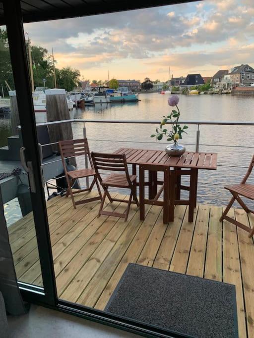 Unique New Houseboat Moored 4 Apartman Zwartsluis Kültér fotó