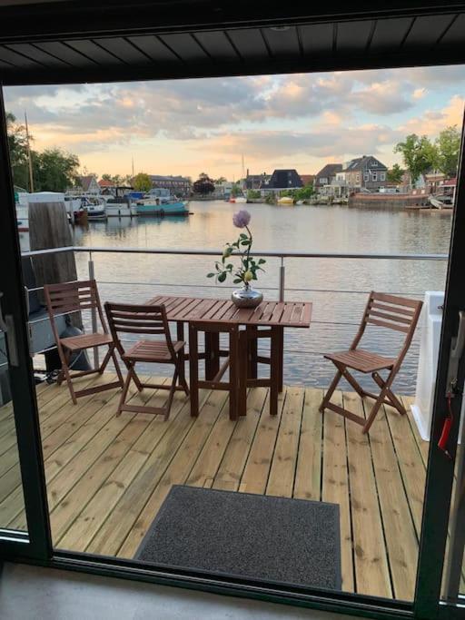 Unique New Houseboat Moored 4 Apartman Zwartsluis Kültér fotó