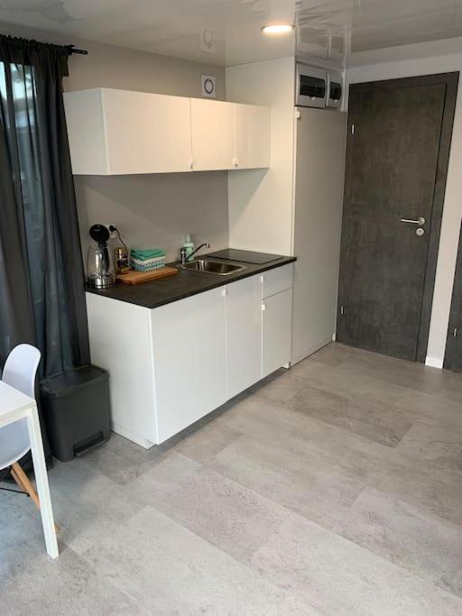 Unique New Houseboat Moored 4 Apartman Zwartsluis Kültér fotó